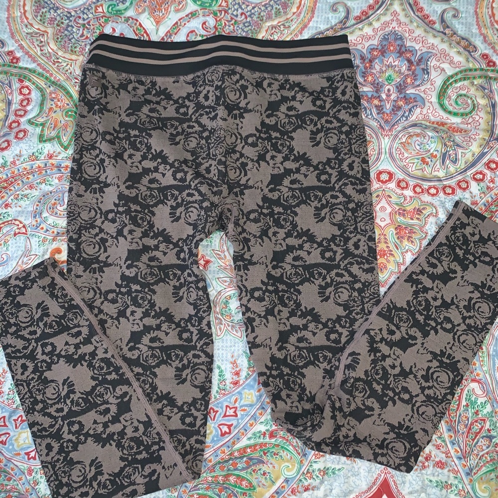 Athletic Mid rise leggings